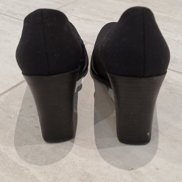 ⚡HP⚡VTG Prada Pumps - Picture 7 of 10